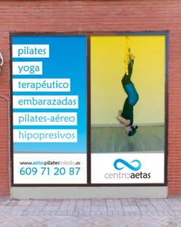 Doble ventana Centro Aetas - Creative Studio, diseño, web y publicidad en Toledo